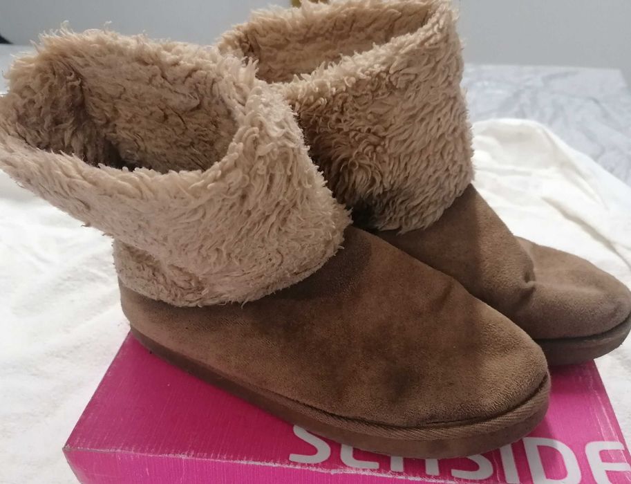 Pantufa, bota, 37, camurça, "Seaside", em bom estado, por 5€