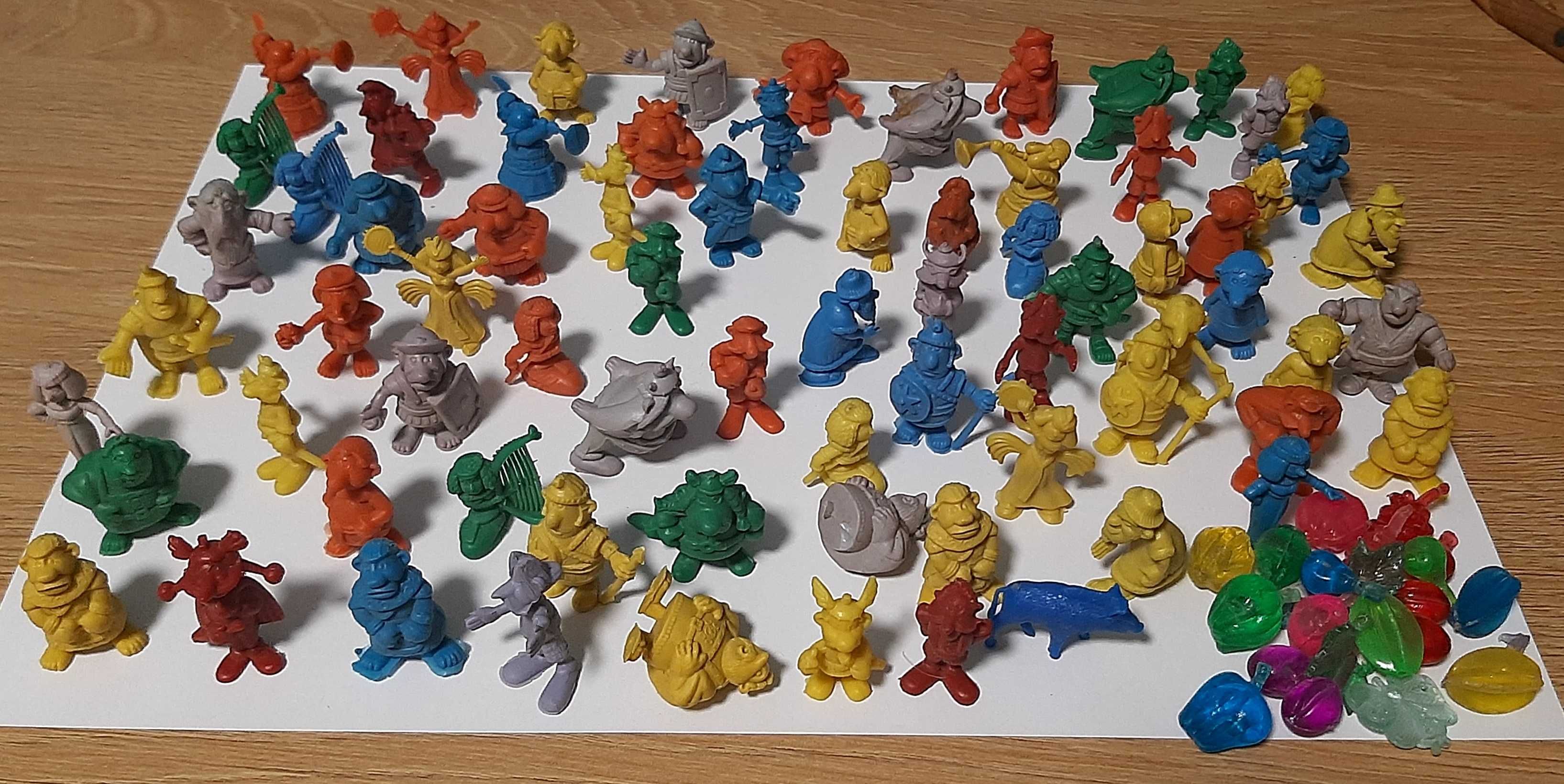 ok 60 figurek Asterix i Obelix