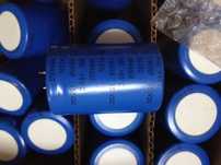 condensadores 1900 uF 150 vdc