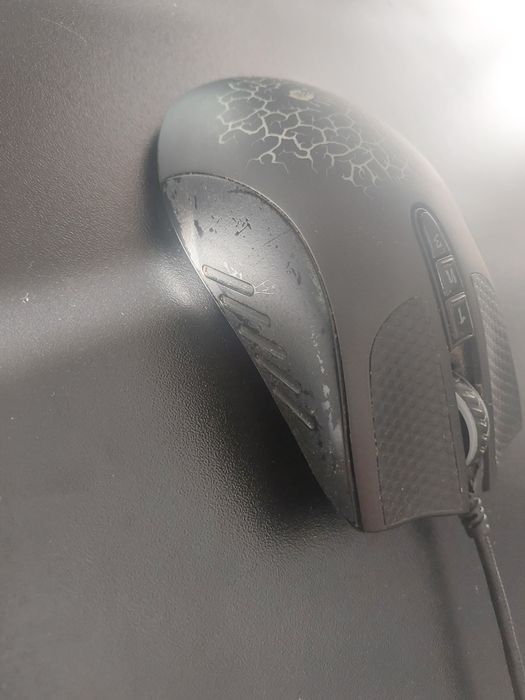 Мишка bloody. Читайте опис