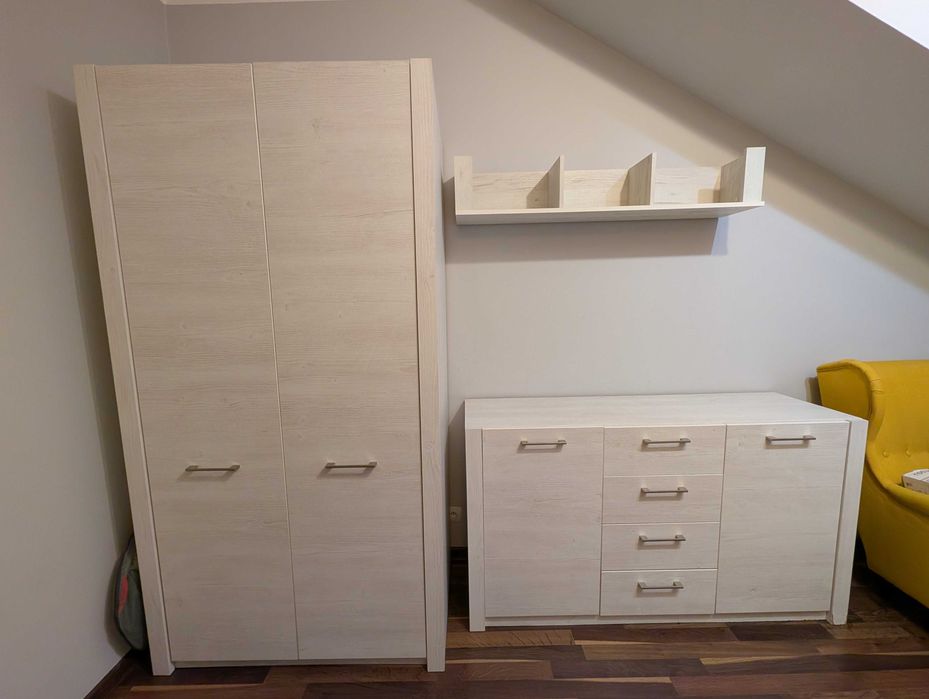Komplet szafa + komoda + półka z Agata Meble