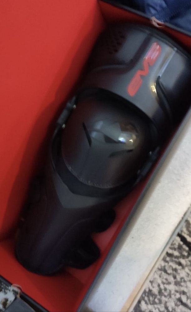 EVS Epic Knee Guards  I Ochraniacze na kolana I Moto I Enduro