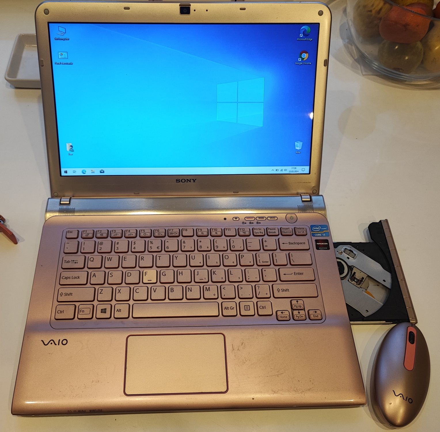 Laptop Sony VAIO E i3-3110M CPU/DVD-RW/ różowy