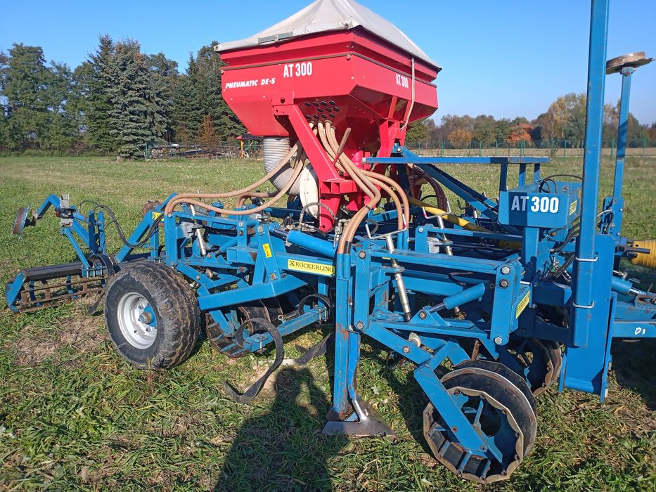 Siewnik bezorkowy pneumatyczny do siewu pasowego bezorkowego kockerlin
