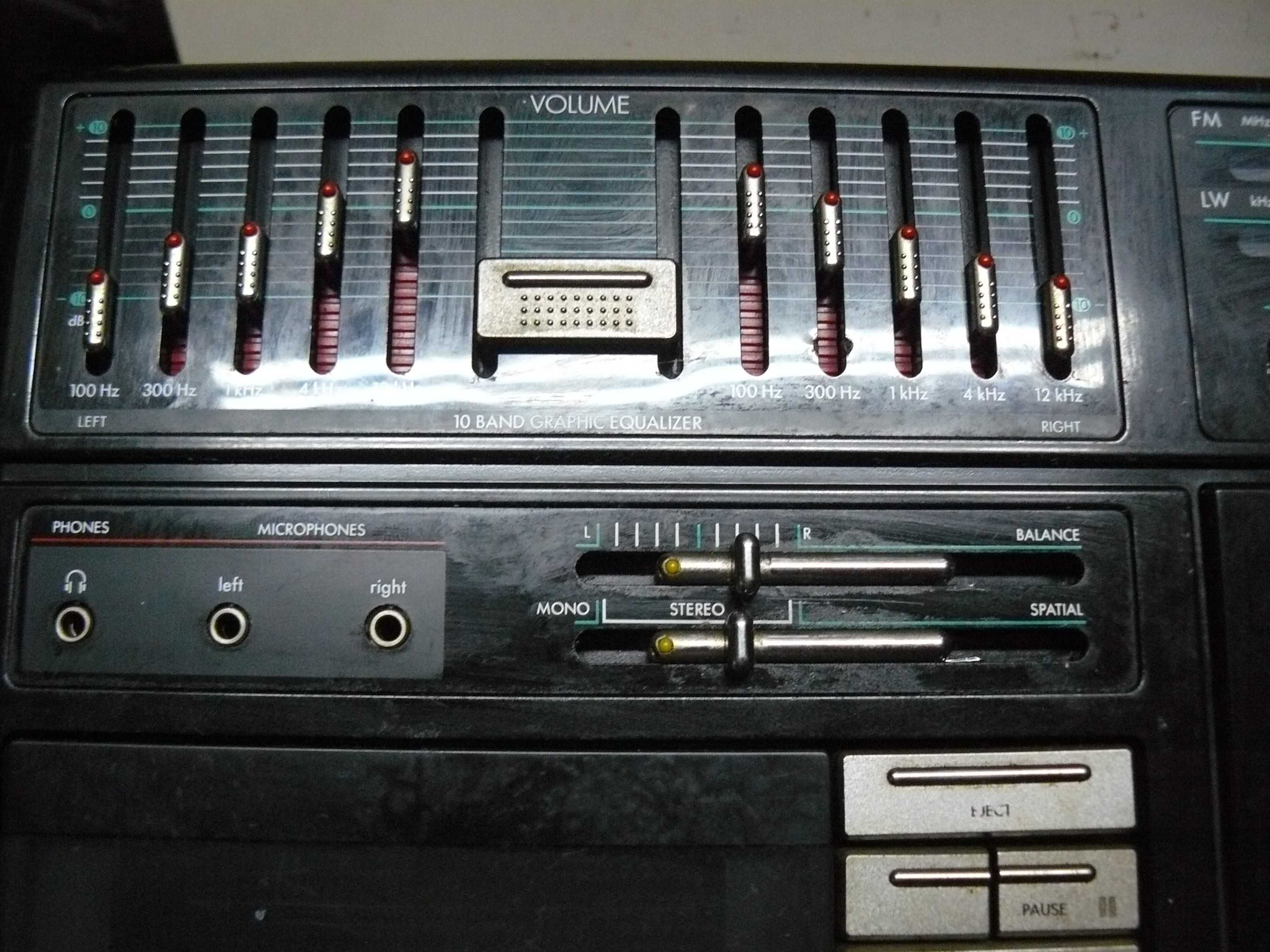 Radiomagnetofon Philips z CD i kolumnami kompletny