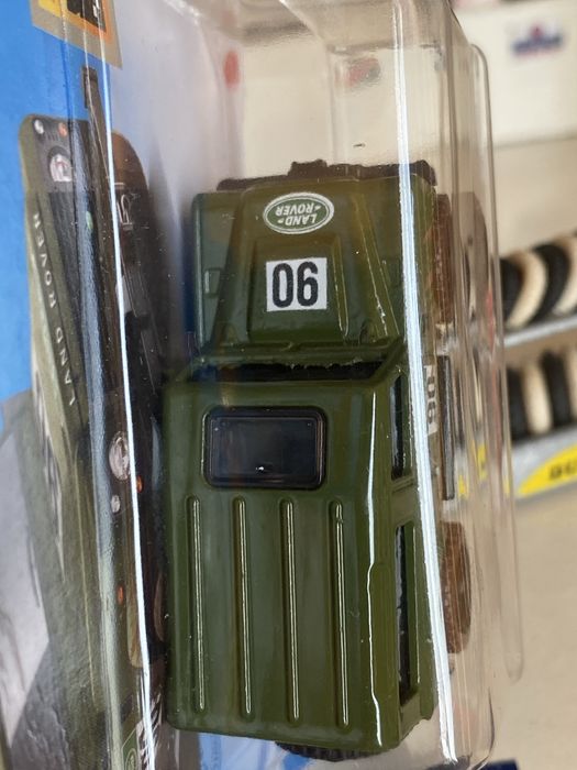 Miniatura Hotwheels Land Rover Defender 90