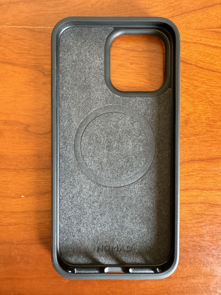 Capa Nomad Modern Leather iPhone 15 Pro Max - Pele genuína