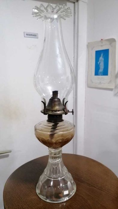 Candeeiro a petróleo antigo