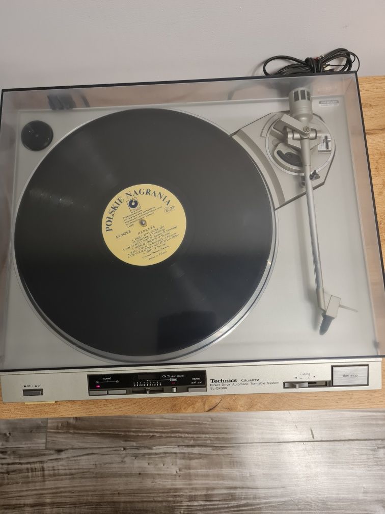 Gramofon Technics  sl-qx300