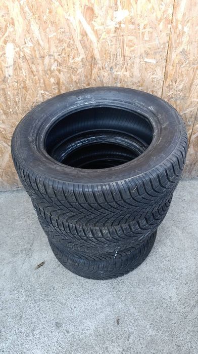 215/60 R16 Bridgestone Blizzak LM005