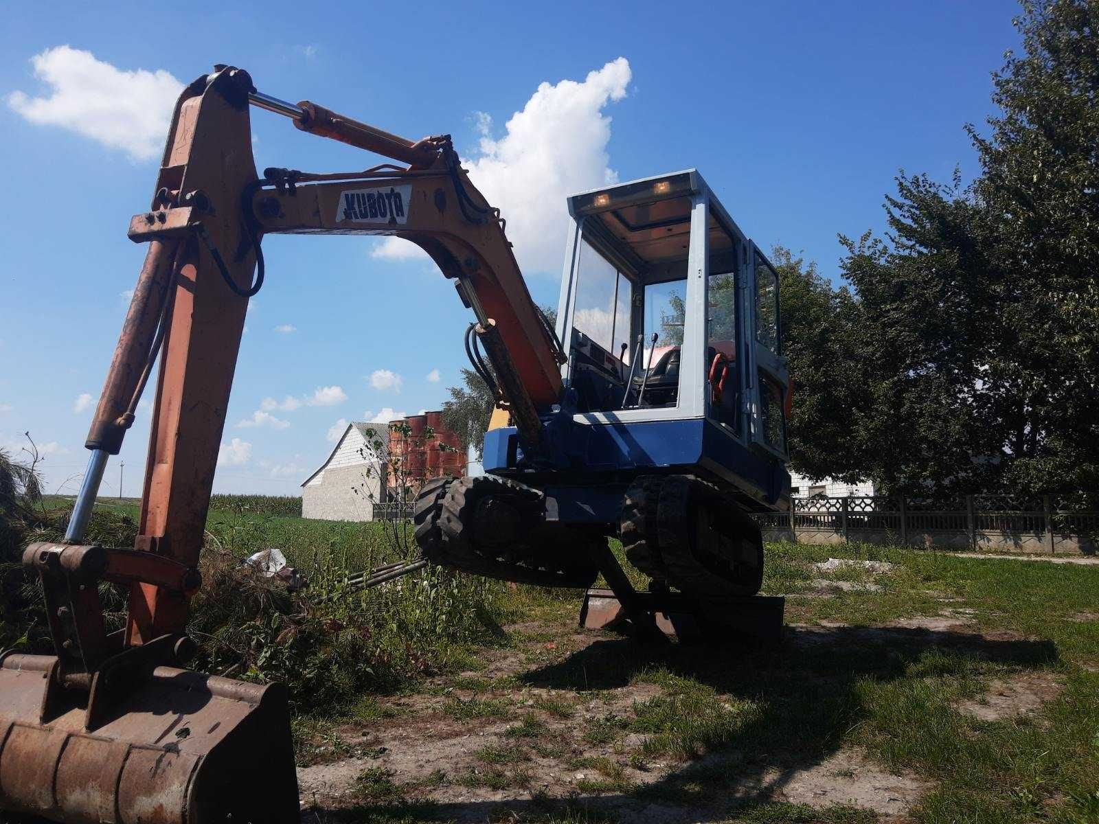 Minikoparka Kubota KH90