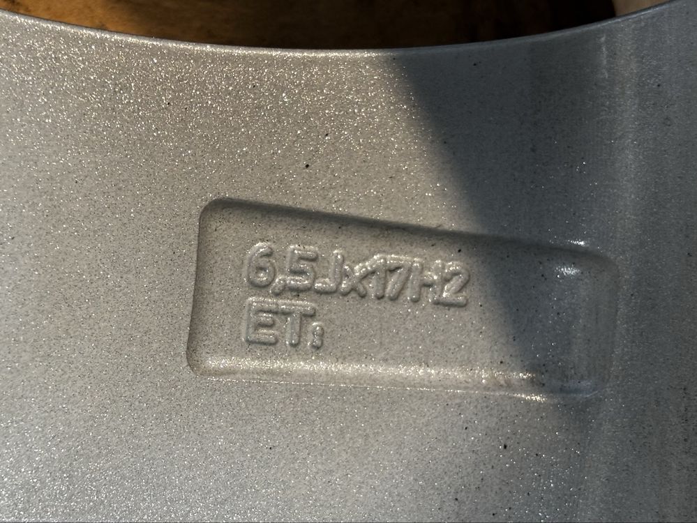 Felgi aluminiowe 5x114,3x17 6.5J ET40 RENO ORYGINAŁ NISSAN TOYOTA itp