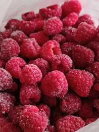 Заморожені ягоди малини кизил