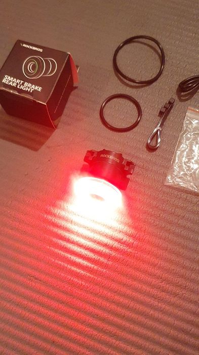 Lampa Rockbros tył Smart z funkcją stopu