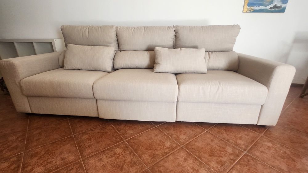 Sofá Eskilstuna 3 lugares com chaise-longue bege - como novo