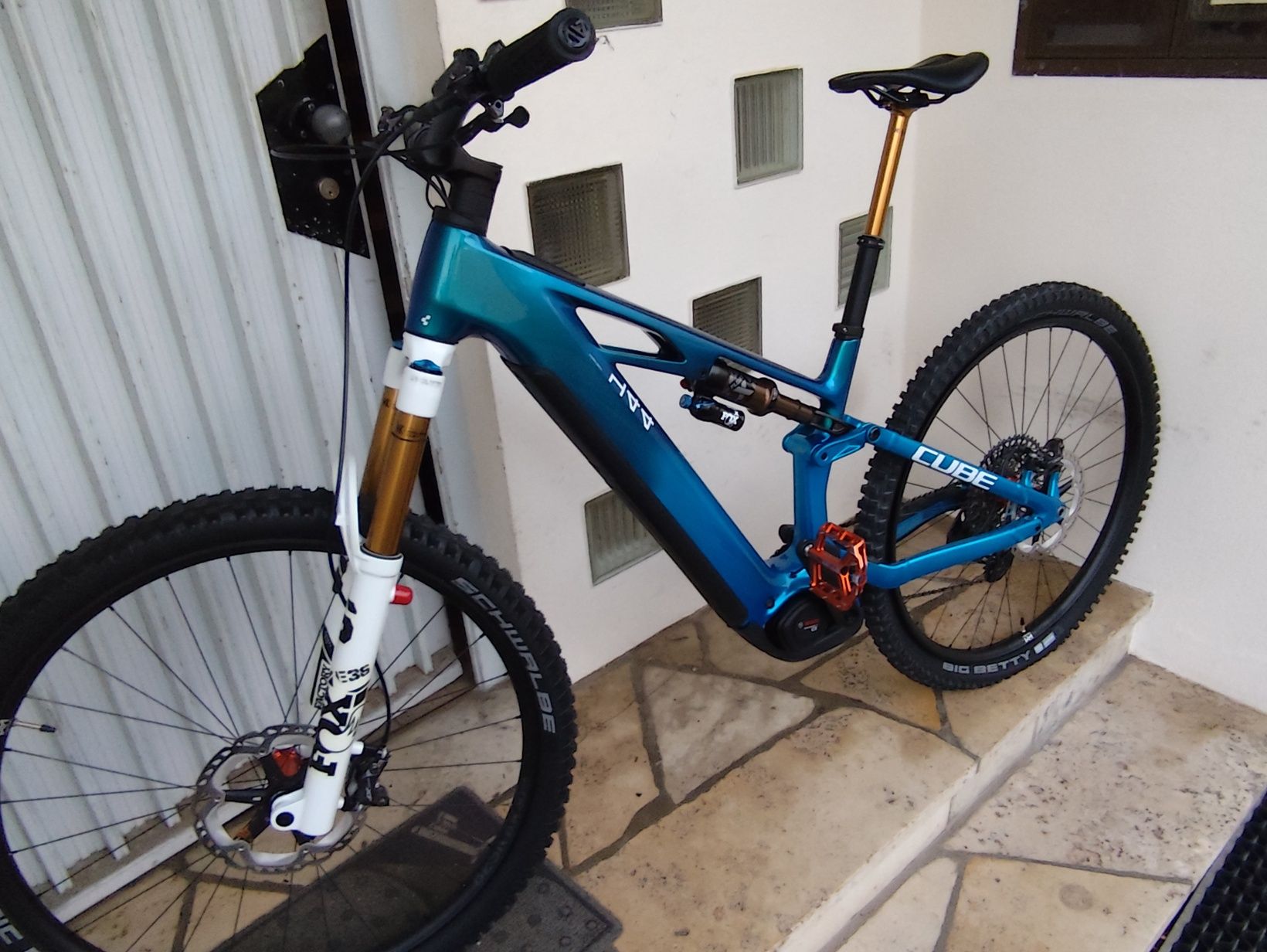 Cube Stereo Hybrid ONE44 Actionteam Rama L 2025