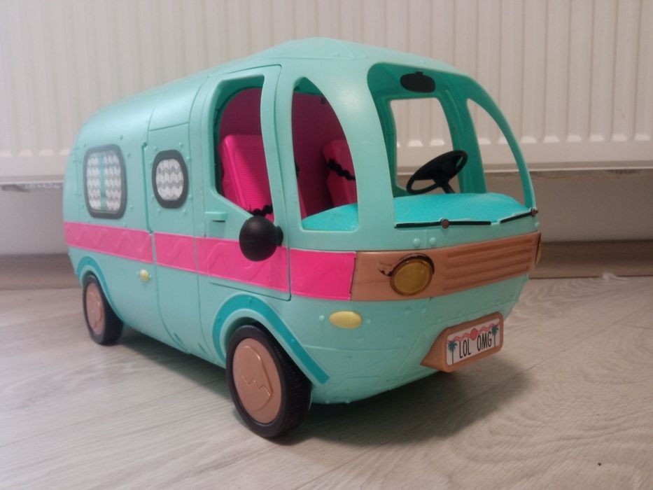 Kamper L.O.L. Suprise!