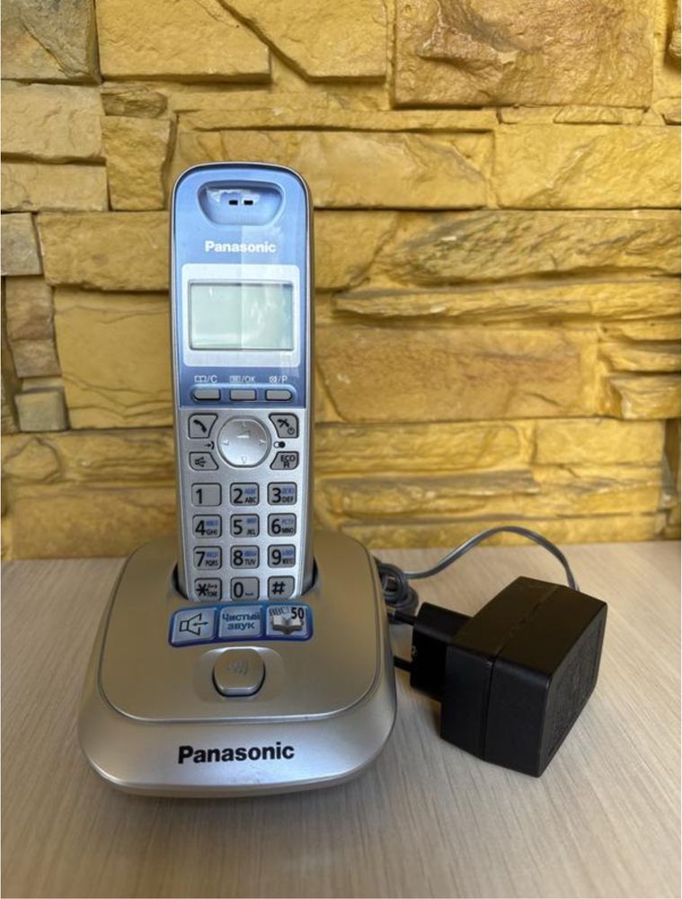 Бездротовий телефон Panasonic KX-TG2511UA