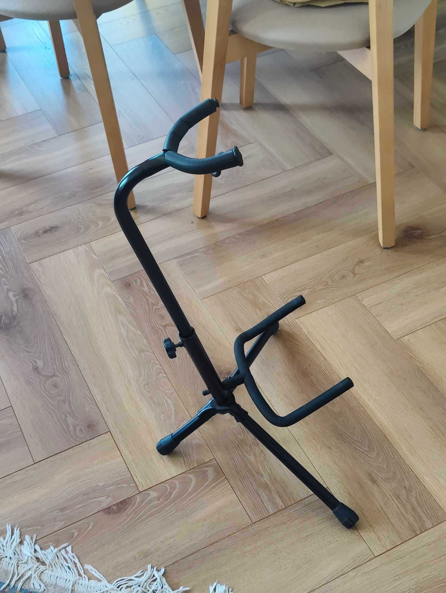 Stojak na gitarę. Odbiór osobisty Kraków