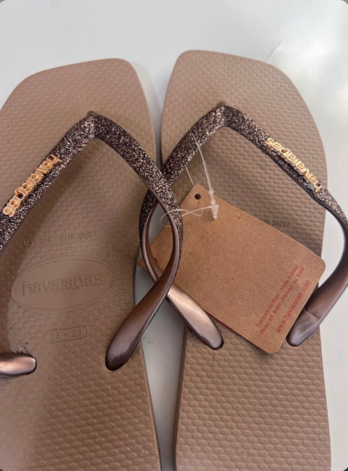 Havaianas novas brilhantes