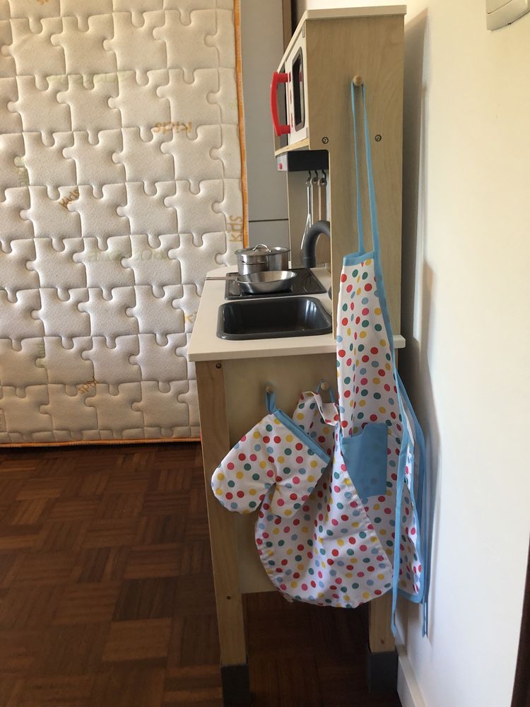Cozinha de brincar em madeira do Lidl com acessórios originais