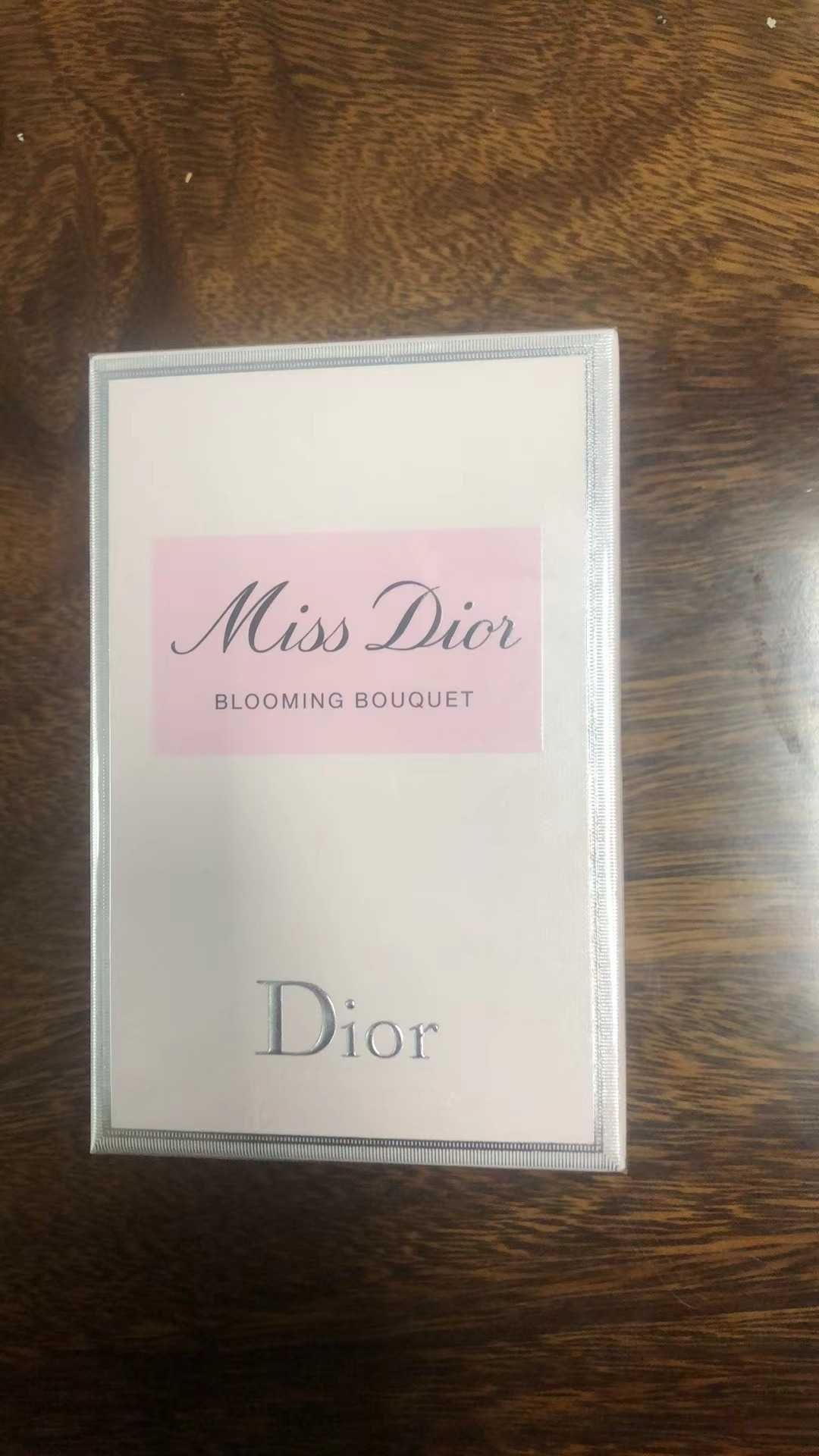 Perfumy Miss Dior Cherie woda perfumowana