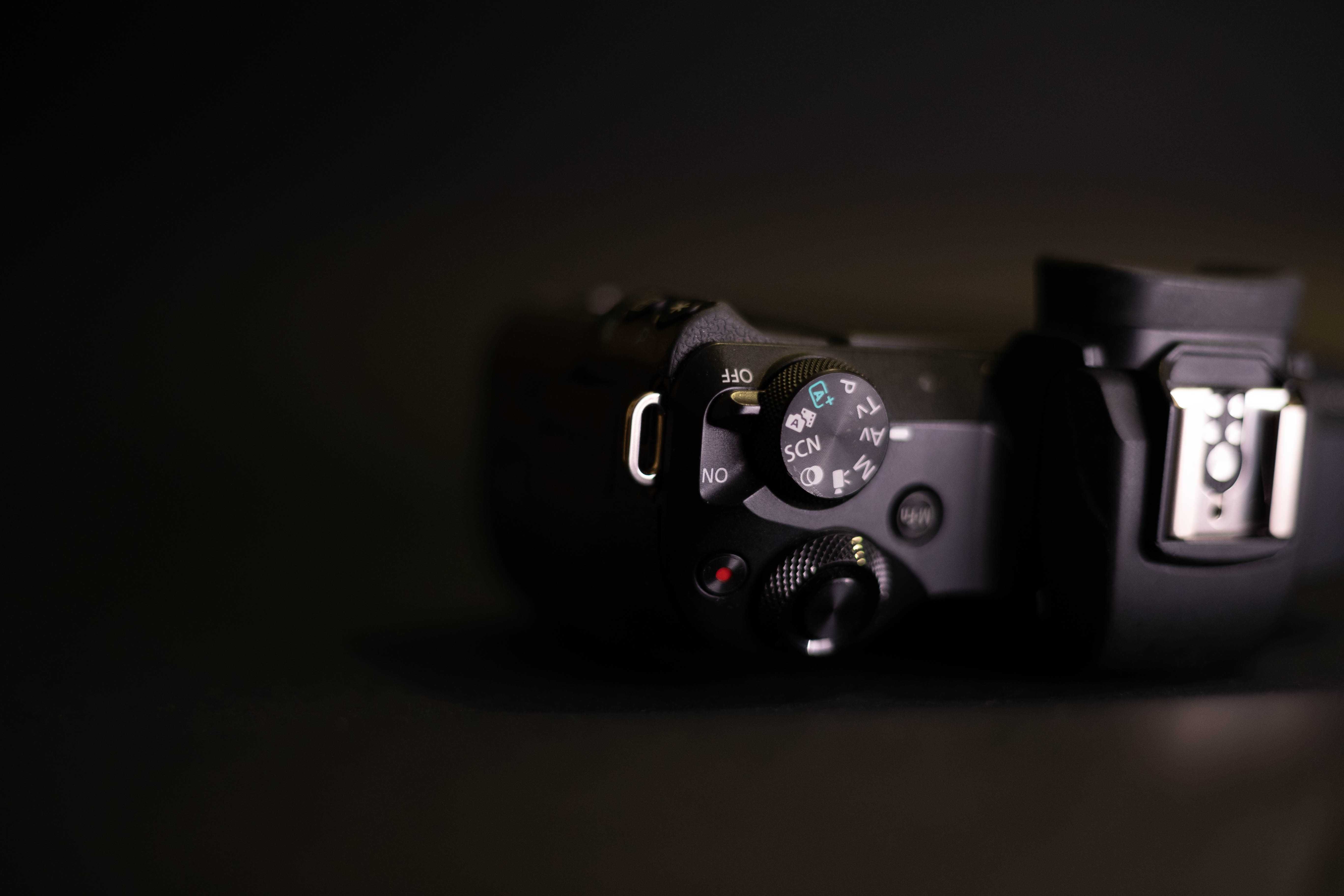 Canon EOS M50 / Adaptador EF EF-M / Bateria Extra