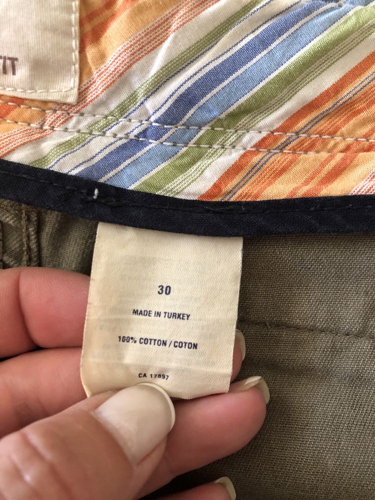 Calcões, com bolsos e atilhos