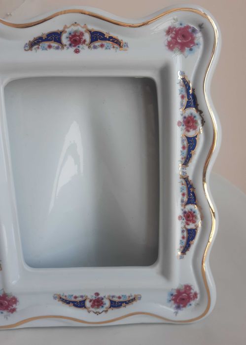 Linda Moldura em Porcelana, estilo "Limoges"