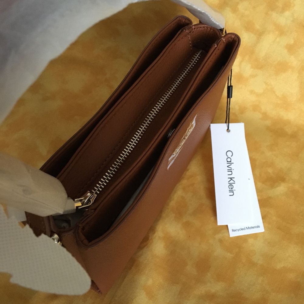 Torebka Calvin Klein cognac crossbody