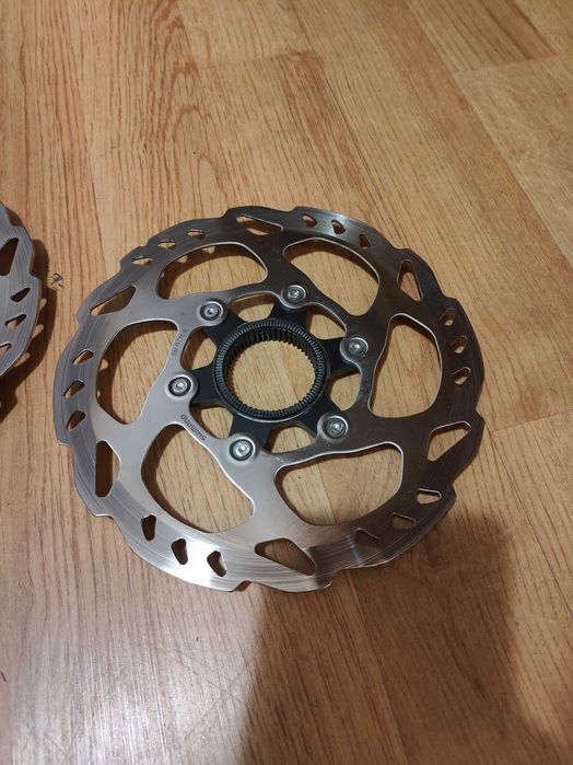 Tarcze hamulcowe Shimano SM-RT70S 160mm centerlock