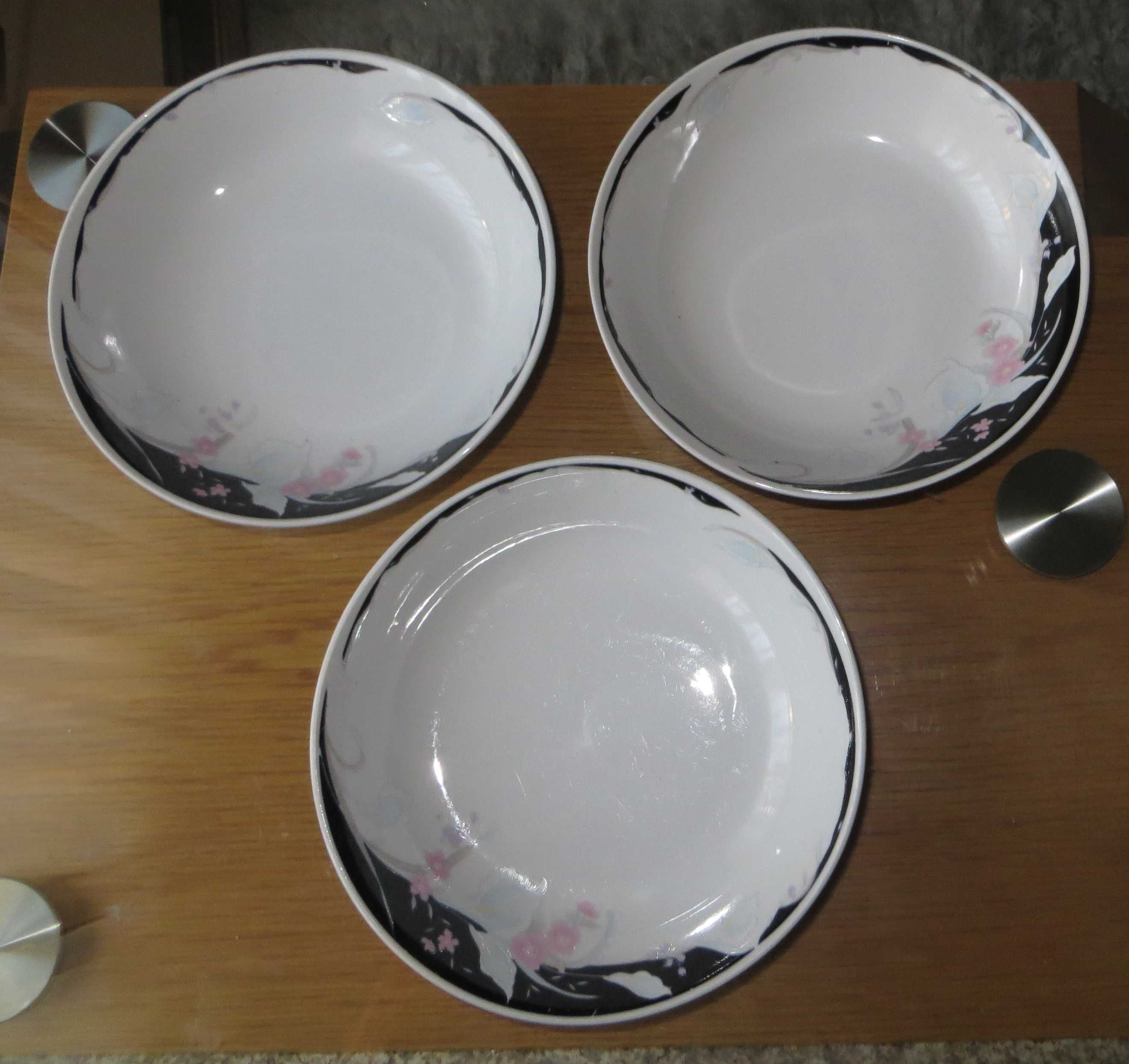 Pratos Antigos Gr Porcelana Chinesa, Diâm.. 20 cm - Pintura relevo