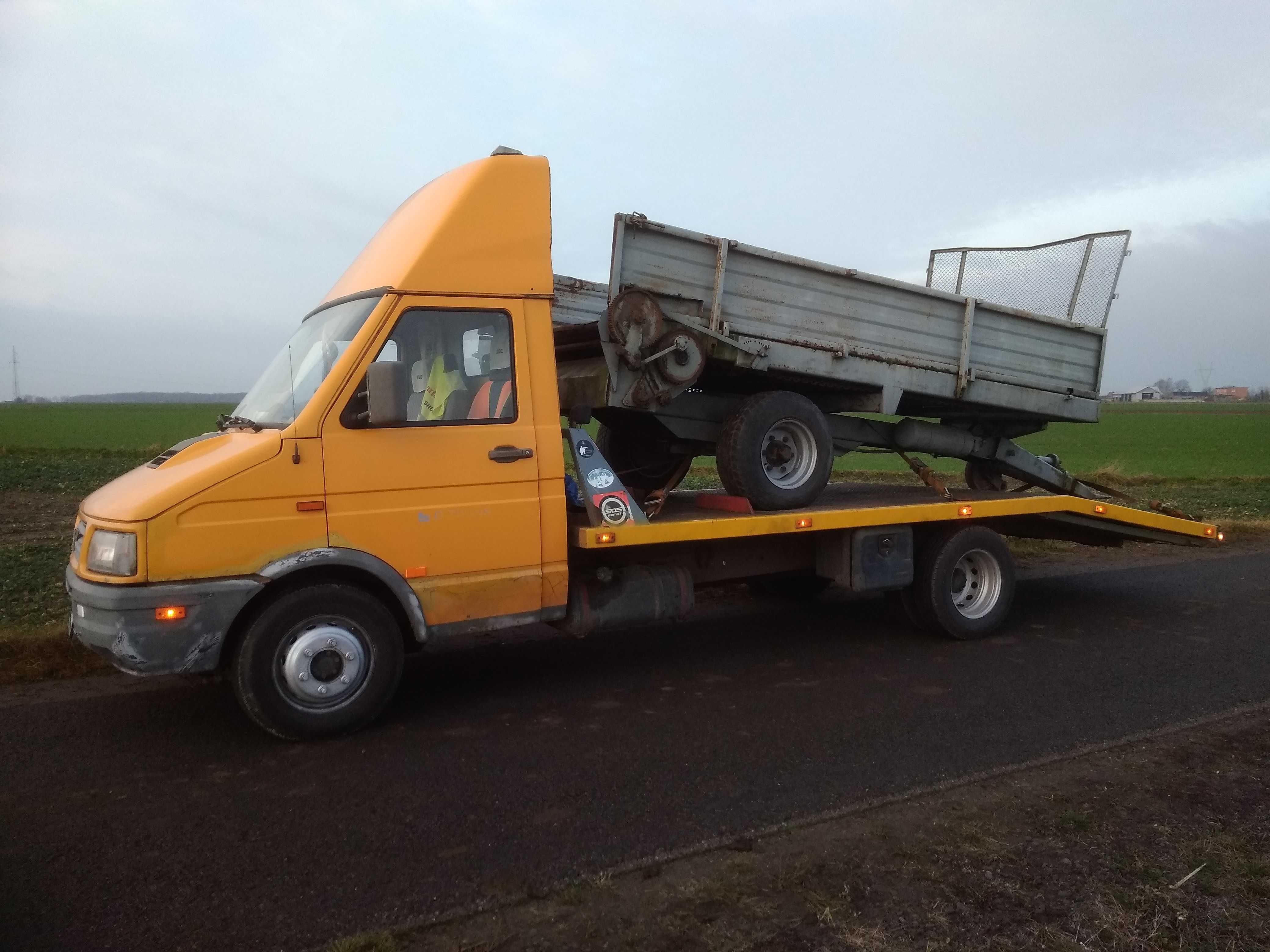 autopomoc autolaweta transport a1 autostrada zetor ursus minikoparka