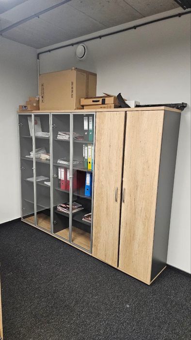 Zestaw mebli biurowych