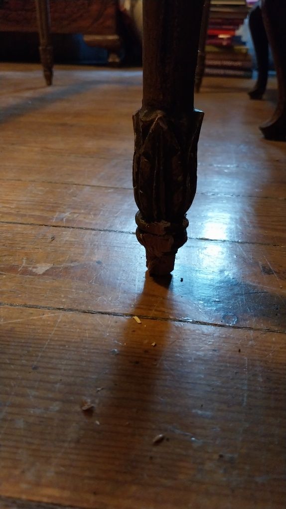 Mesa em talha dourada com tampo de mármore