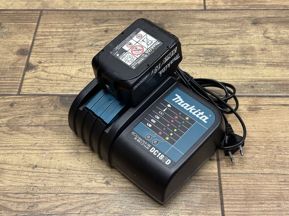 [Zestaw] Makita akumulator 3AH + ładowarka DC18SD