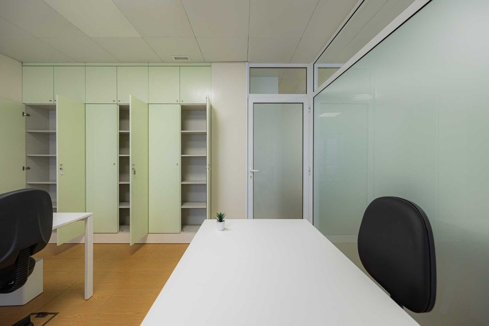 Gabinetes e Espaços de Trabalho – Centro de Ponta Delgada