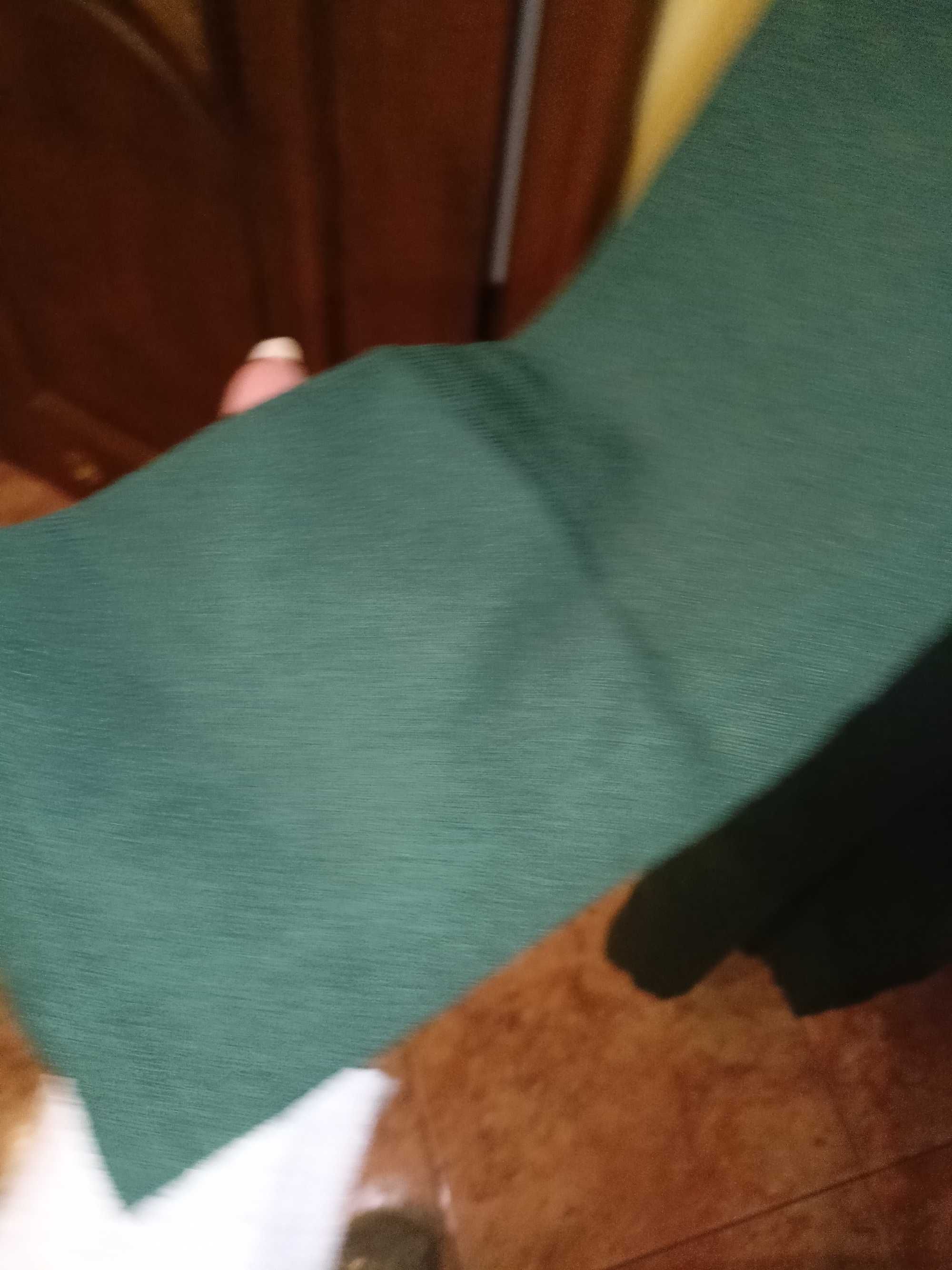 Dzianinowa sukienka midi w kolorze zielonego khaki