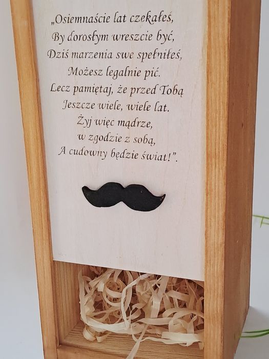 Pudełko na wino Urodziny 18 Pamiątka Prezent Handmade