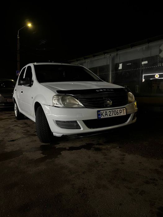 Продам рено логан 2012 рік