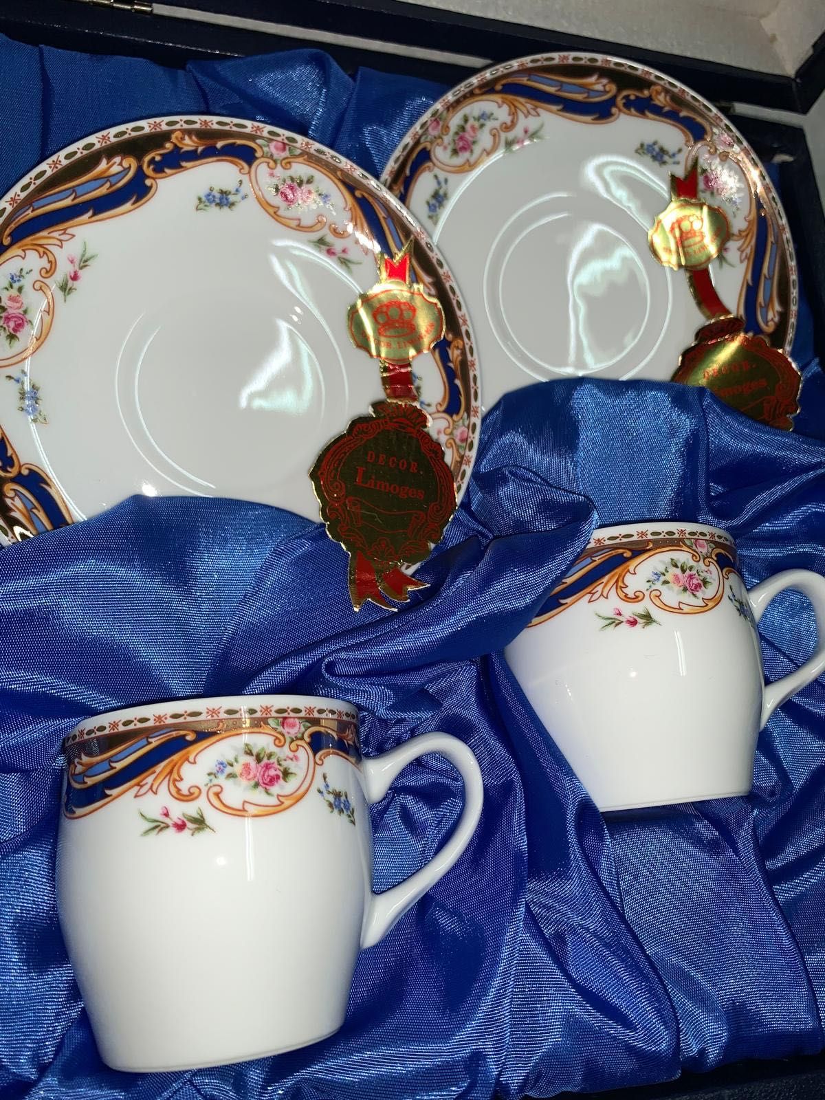Par de chávenas em porcelana Limoges (França)