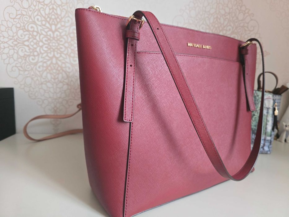 Michael Michael Kors Voyager Large Saffiano Leather Tote Bag б/в