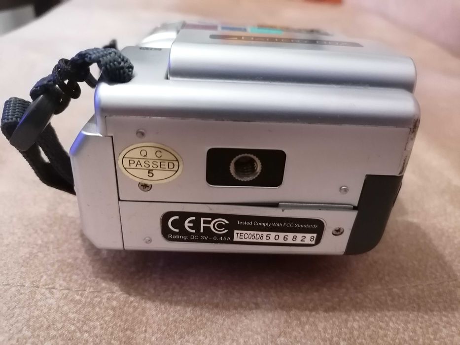 Máquina de filmar digital JVC