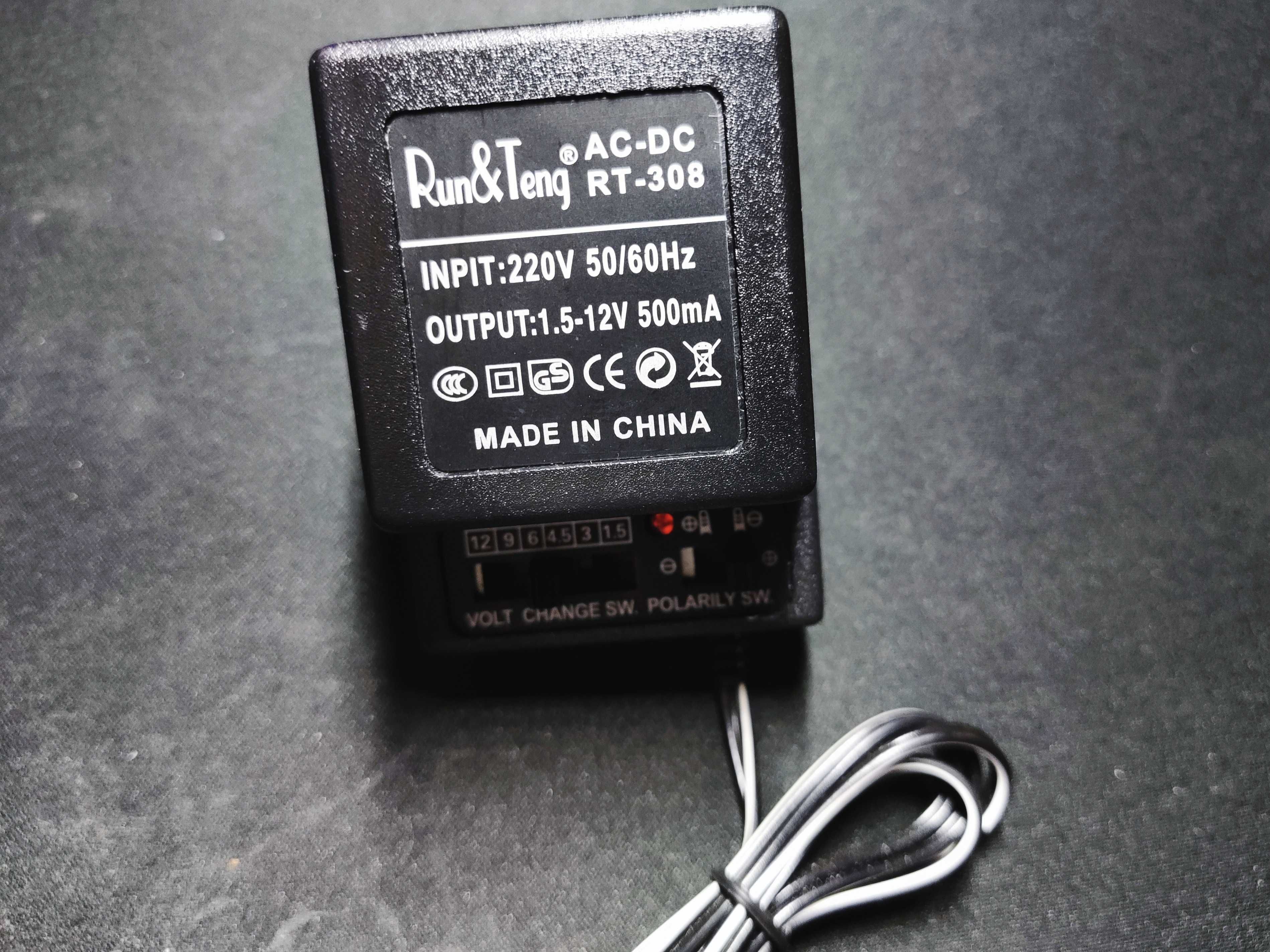 Віддам безкоштовно блоки живлення Run&Teng RT-308 1.5-12V 500mA