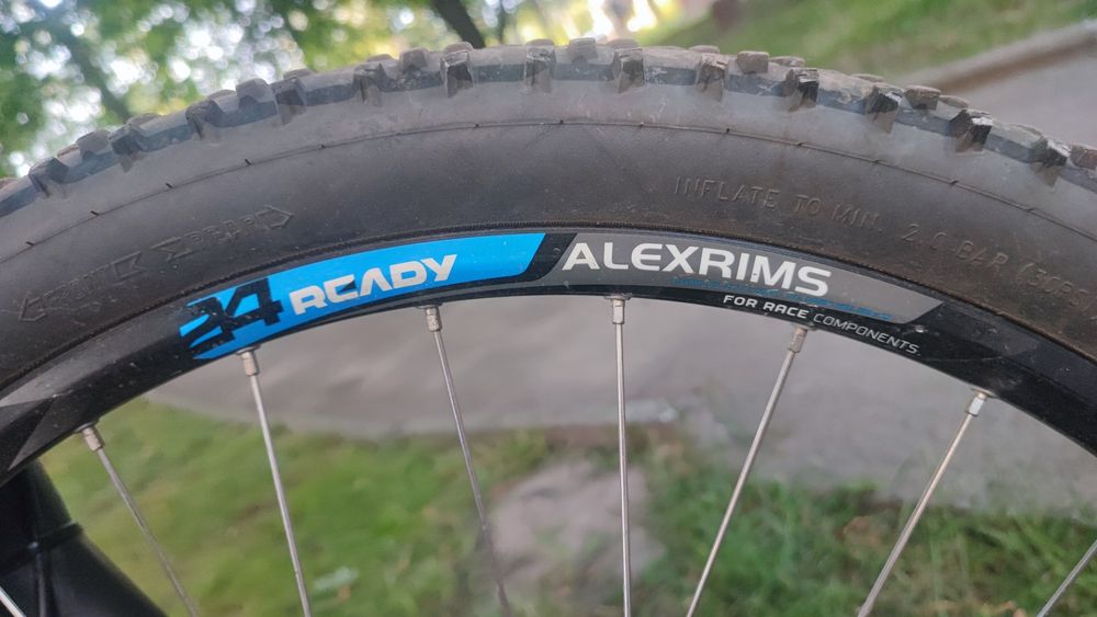 CUBE ACID на 26 колесах