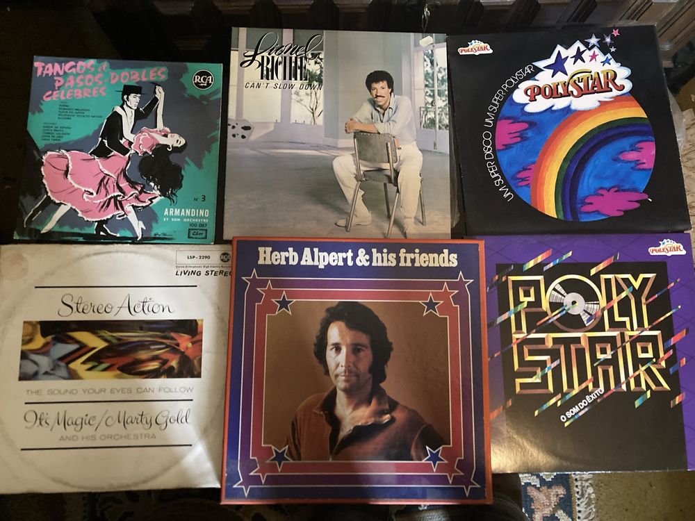 Vinis singles e LP