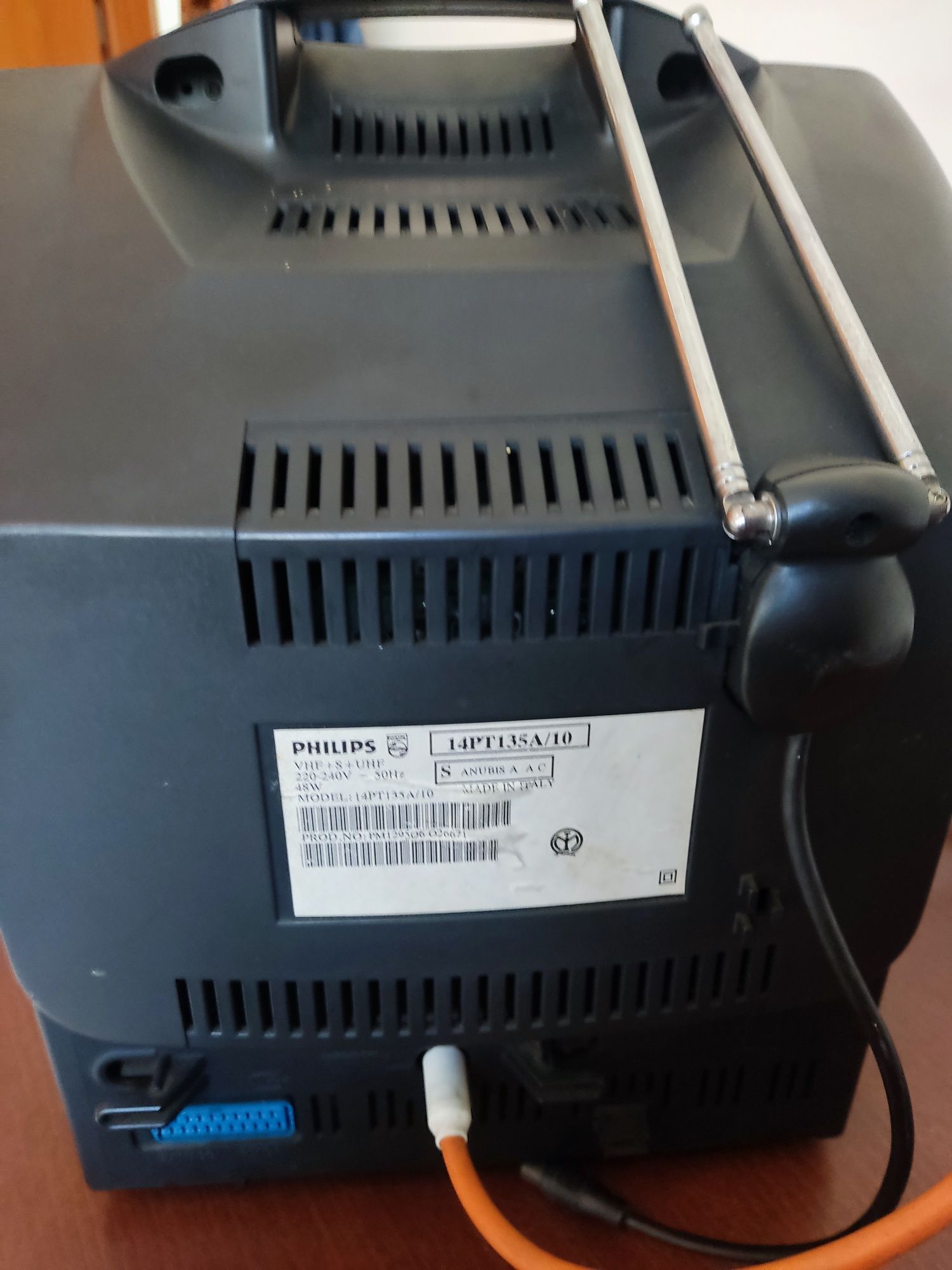 Televisão Philips a funcionar como nova