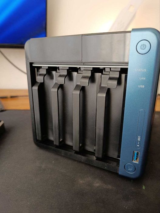 QNAP NAS TS-453Be 16Gb +  Адаптер  QM2-2P-244A для nvme кеша б/у