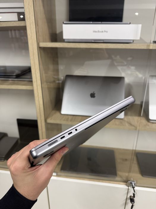 Ідеальний 16ʼ MacBook Pro 2021 M1PRO/16GB/512GB (Батарея: 100%)