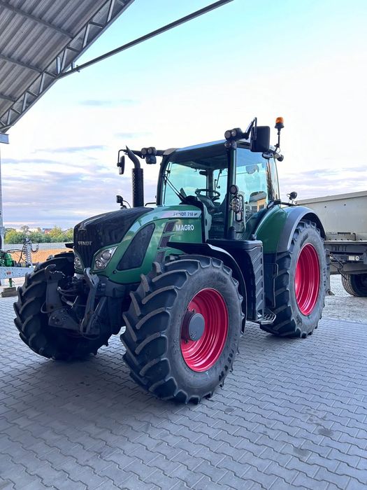 Fendt 718 Vario Profi Plus  Fendt 718 Vario Profi Plus